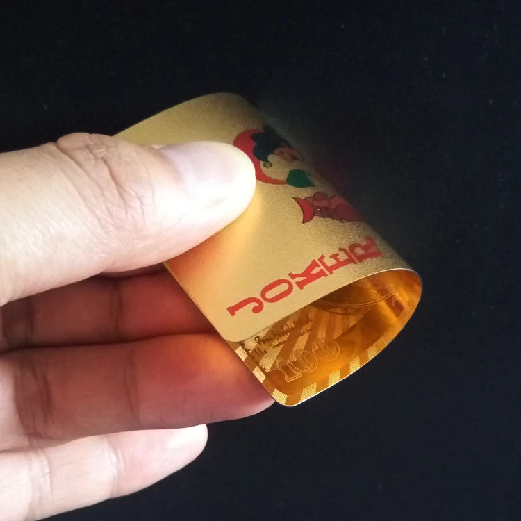 Cartas Doradas de Lujo – Lleva 2 por el precio de 1™️ y recibe completamente gratis un eBook completo con todas las estrategias para dominar el Truco y el Póker